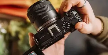 Spec Battle: Hollyland Lark M2S vs Canon EOS R50 V — Is It Worth Upgrading?